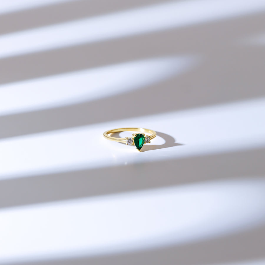 Teardrop Emerald Ring